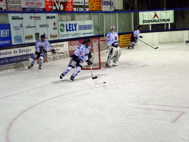 Photo hockey match Villard-de-Lans - Angers  le 10/10/2009