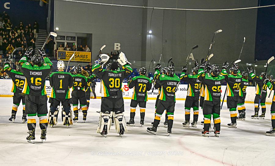Nantes 7 - 0 Mont-Blanc