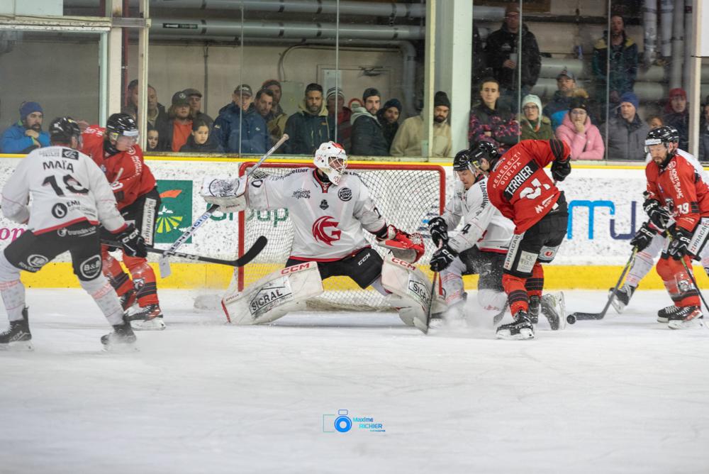 Chamonix  5 - 4 Amiens 