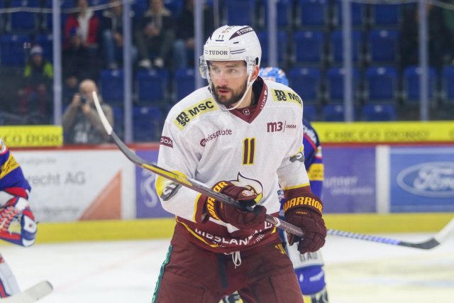 Photo hockey match Kloten - Genève le 30/01/2024