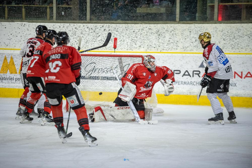 Chamonix  3 - 5 Bordeaux
