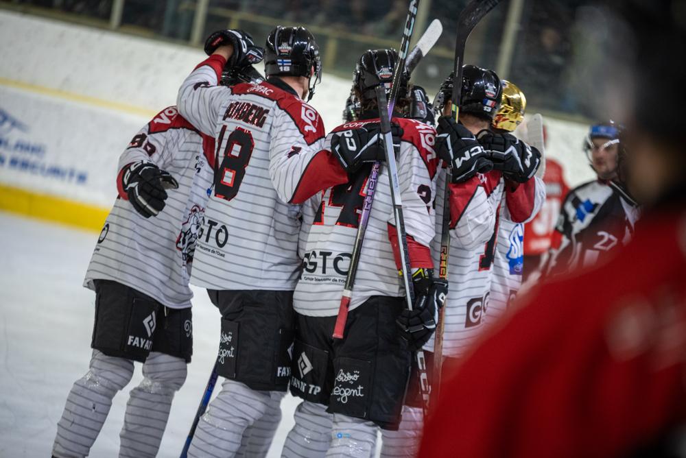 Chamonix  3 - 5 Bordeaux
