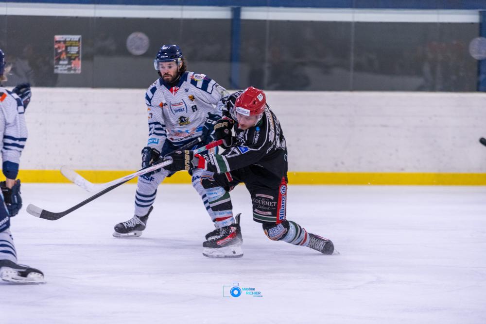 Mont-Blanc 4 - 2 Dunkerque