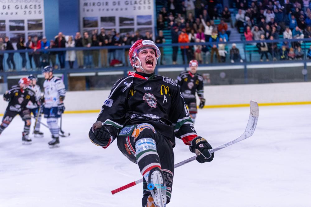 Mont-Blanc 4 - 2 Dunkerque