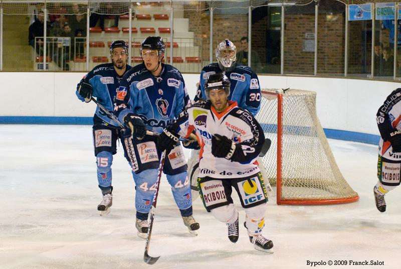 Angers  6 - 0 Caen 