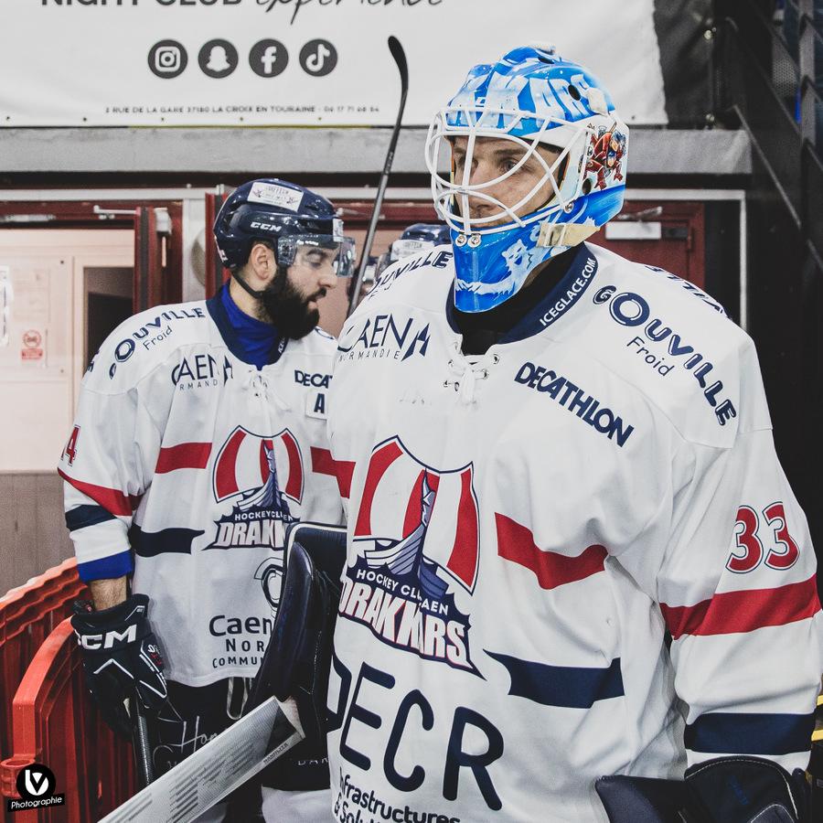 Tours  2 - 4 Caen 