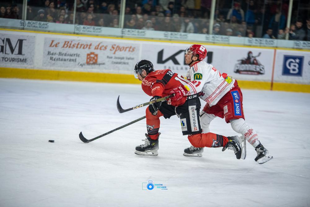 Chamonix  1 - 2 Grenoble 