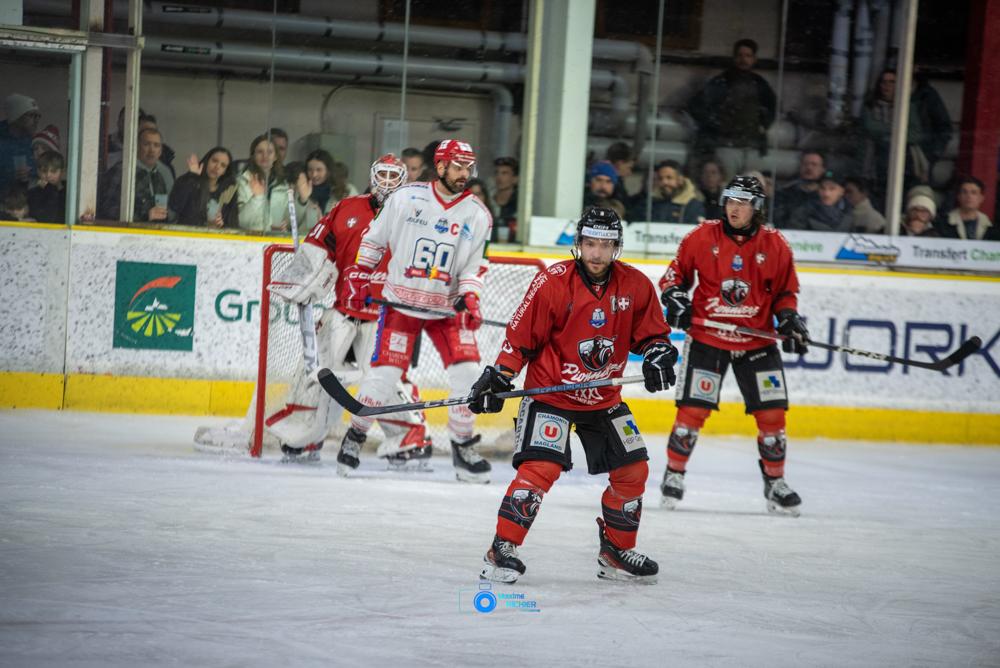 Chamonix  1 - 2 Grenoble 