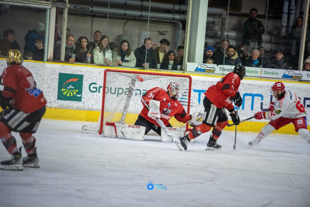Chamonix  1 - 2 Grenoble 