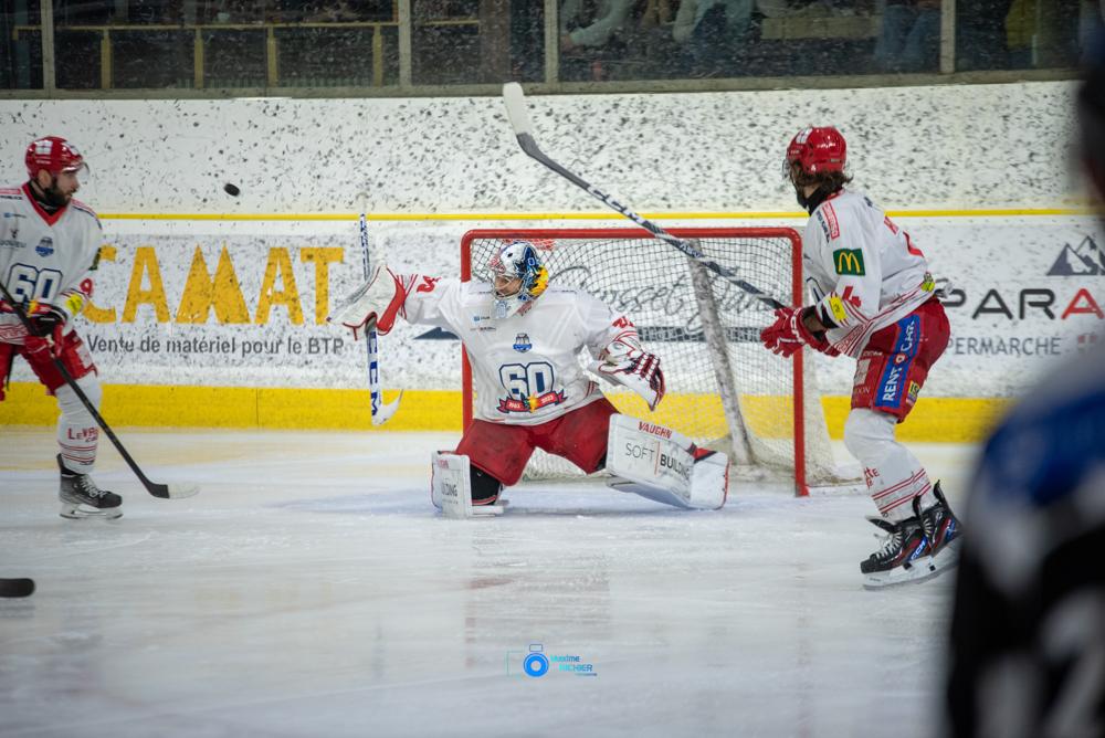 Chamonix  1 - 2 Grenoble 