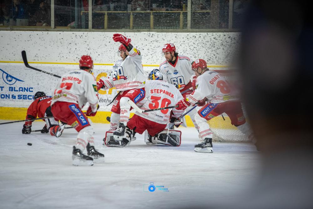 Chamonix  1 - 2 Grenoble 