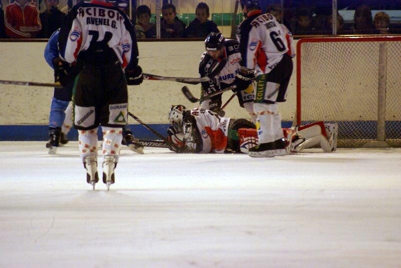 Angers  6 - 0 Caen 