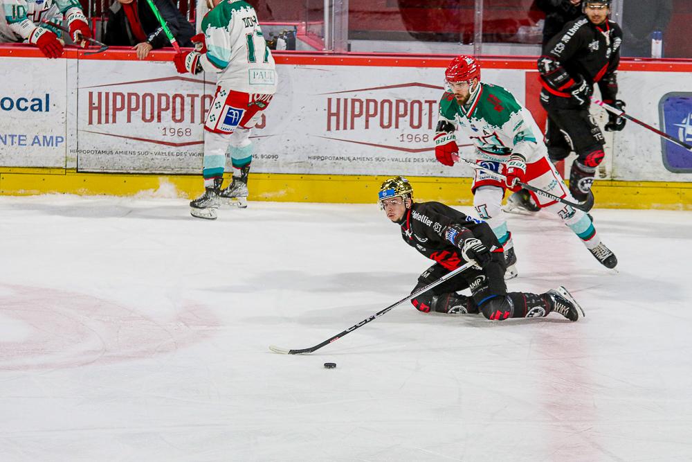 Amiens  4 - 3 Anglet