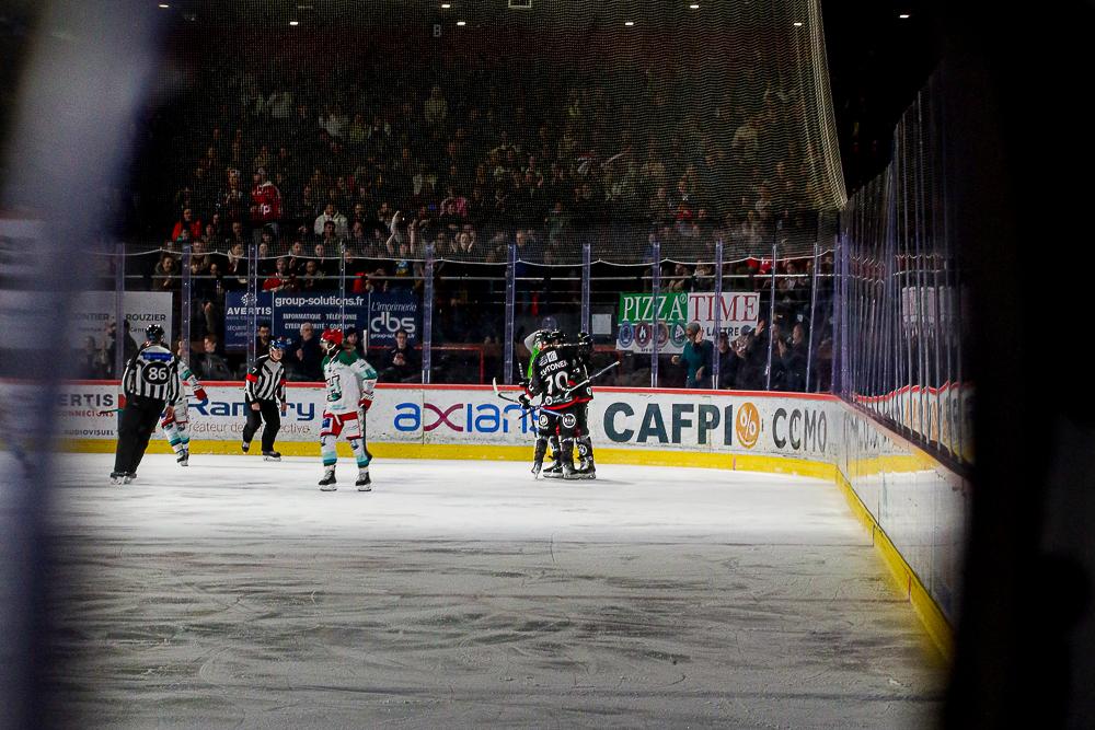Amiens  4 - 3 Anglet