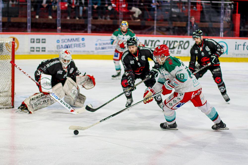 Amiens  4 - 3 Anglet