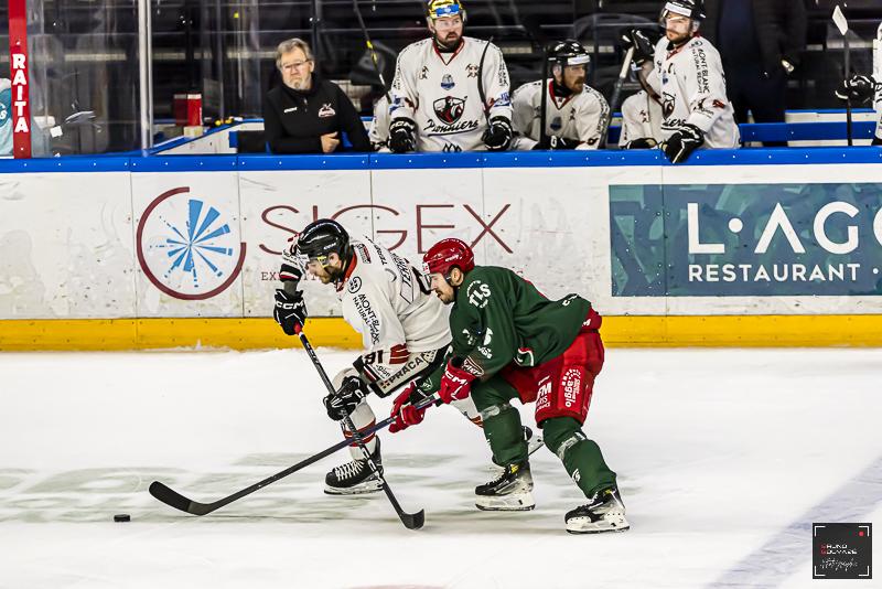 Cergy-Pontoise 7 - 3 Chamonix 