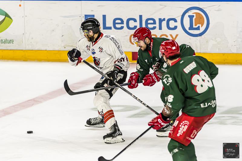 Cergy-Pontoise 7 - 3 Chamonix 