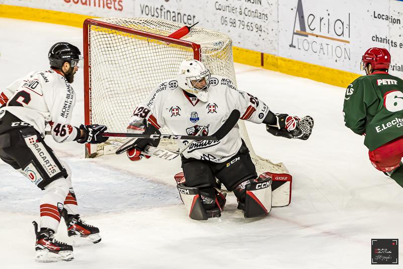 Cergy-Pontoise 7 - 3 Chamonix 
