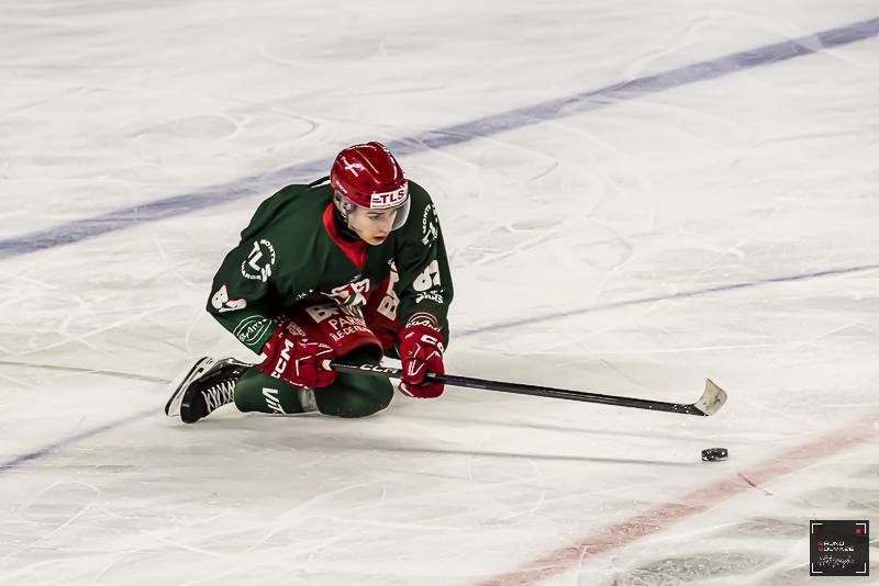 Cergy-Pontoise 7 - 3 Chamonix 