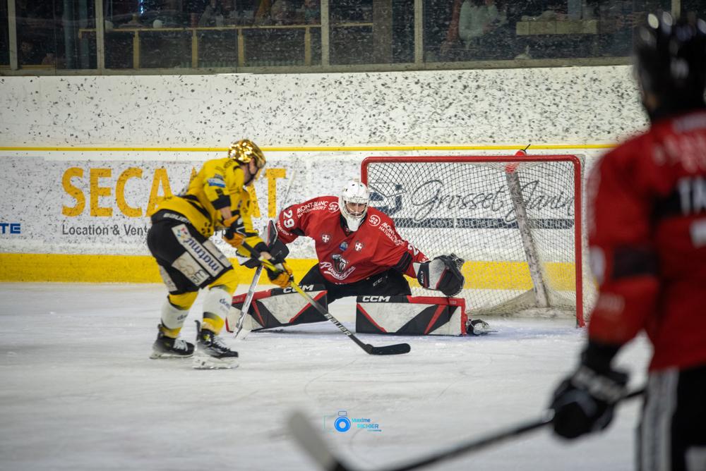 Chamonix  1 - 4 Rouen