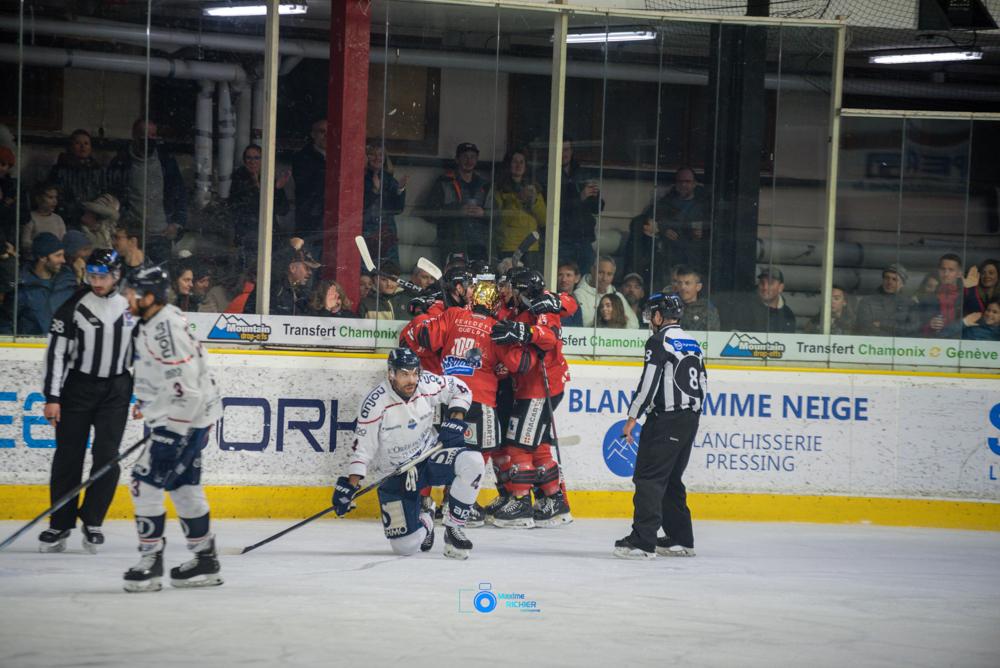 Chamonix  1 - 5 Angers 