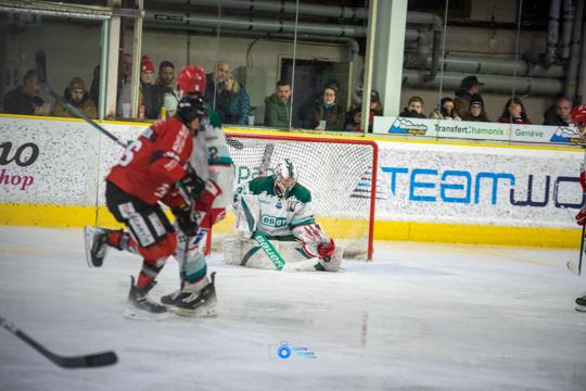 Chamonix  2 - 5 Anglet