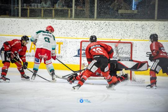 Chamonix  2 - 5 Anglet