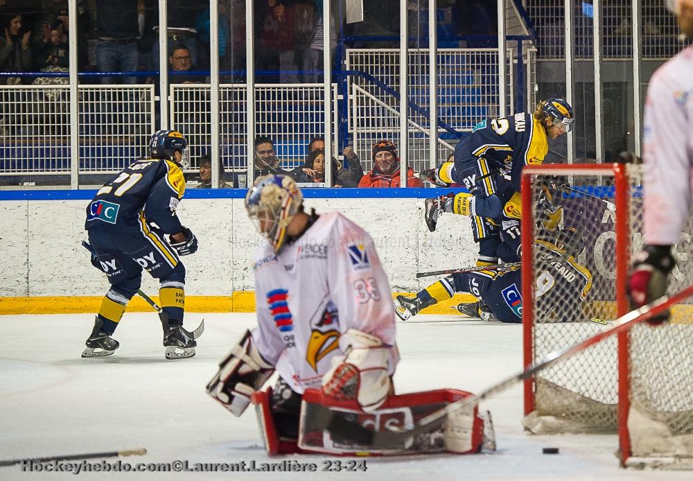 Villard-de-Lans 4 - 2 La Roche-sur-Yon