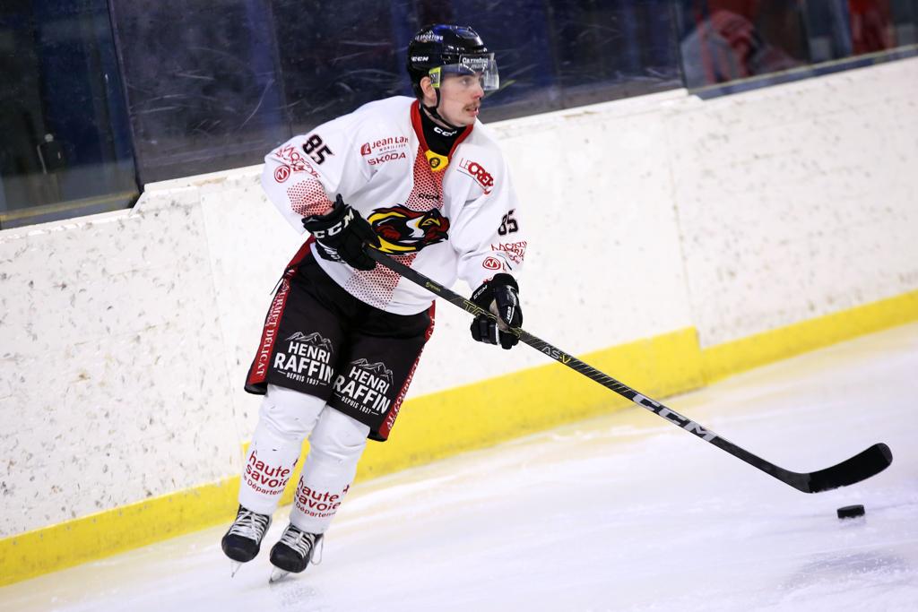 Mont-Blanc 5 - 4 Morzine-Avoriaz