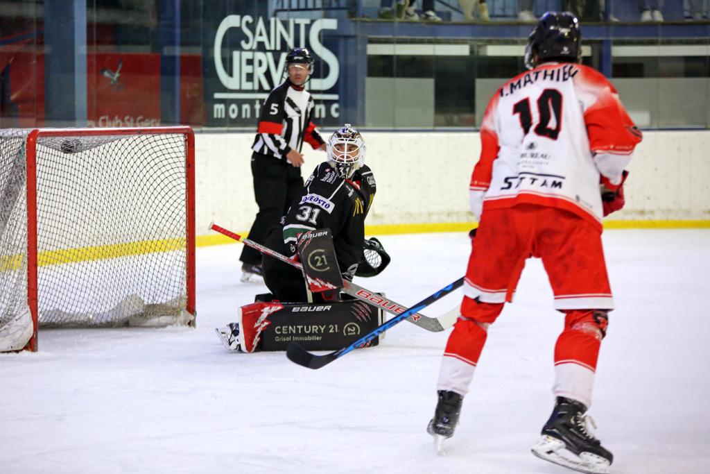 Mont-Blanc 5 - 2 Valenciennes