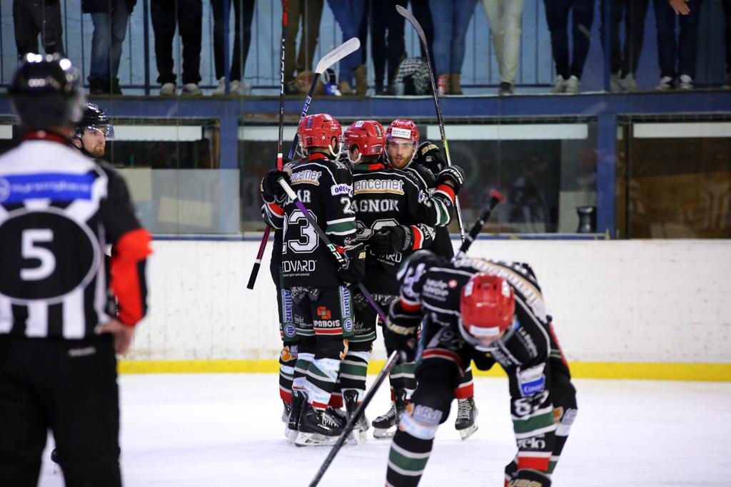 Mont-Blanc 5 - 2 Valenciennes
