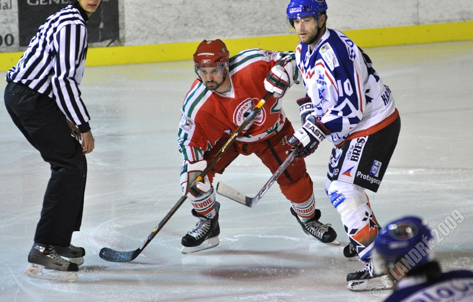 Courbevoie  3 - 8 Brest 