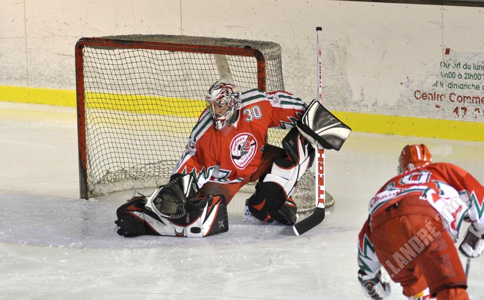 Courbevoie  3 - 8 Brest 