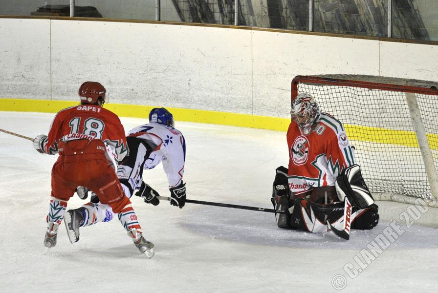 Courbevoie  3 - 8 Brest 