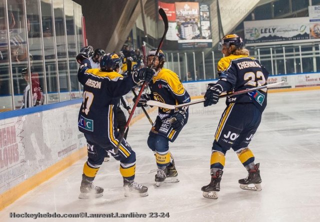 Photo hockey match Villard-de-Lans - Courchevel-Méribel-Pralognan le 20/04/2024