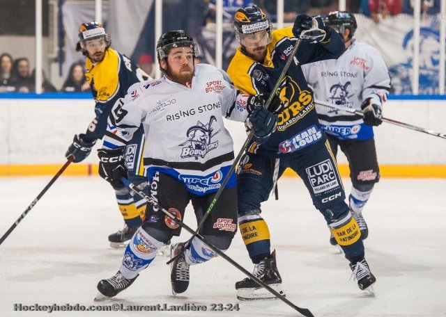 Photo hockey match Villard-de-Lans - Courchevel-Méribel-Pralognan le 20/04/2024
