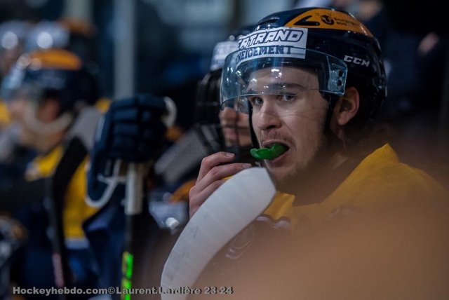 Photo hockey match Villard-de-Lans - Courchevel-Méribel-Pralognan le 20/04/2024