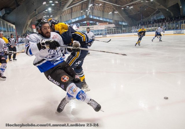 Photo hockey match Villard-de-Lans - Courchevel-Méribel-Pralognan le 21/04/2024