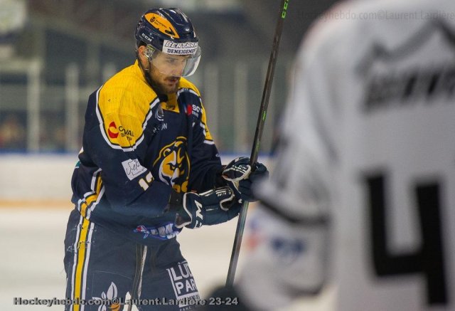 Photo hockey match Villard-de-Lans - Courchevel-Méribel-Pralognan le 21/04/2024