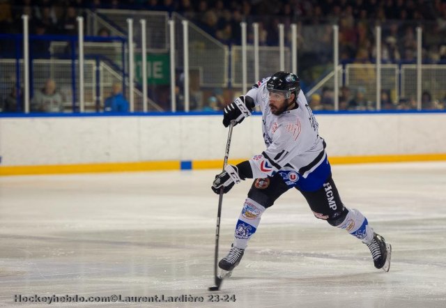 Photo hockey match Villard-de-Lans - Courchevel-Méribel-Pralognan le 21/04/2024