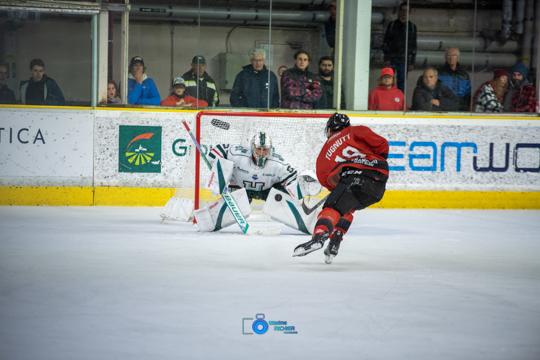 Chamonix  3 - 4 Anglet