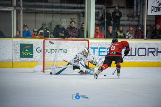 Chamonix  3 - 4 Anglet