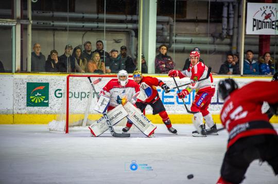 Chamonix  5 - 4 Grenoble 