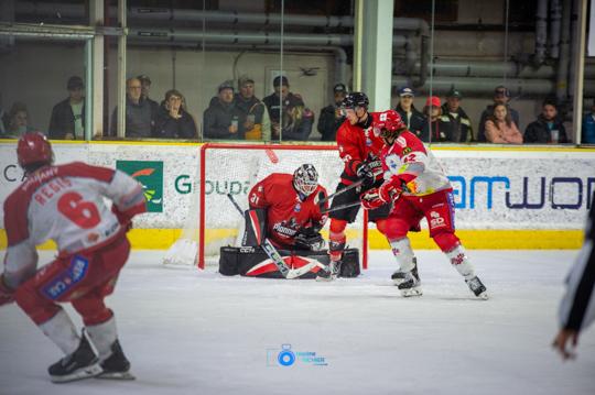 Chamonix  5 - 4 Grenoble 