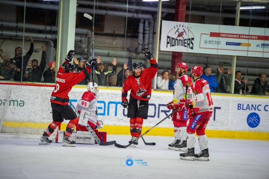 Chamonix  5 - 4 Grenoble 