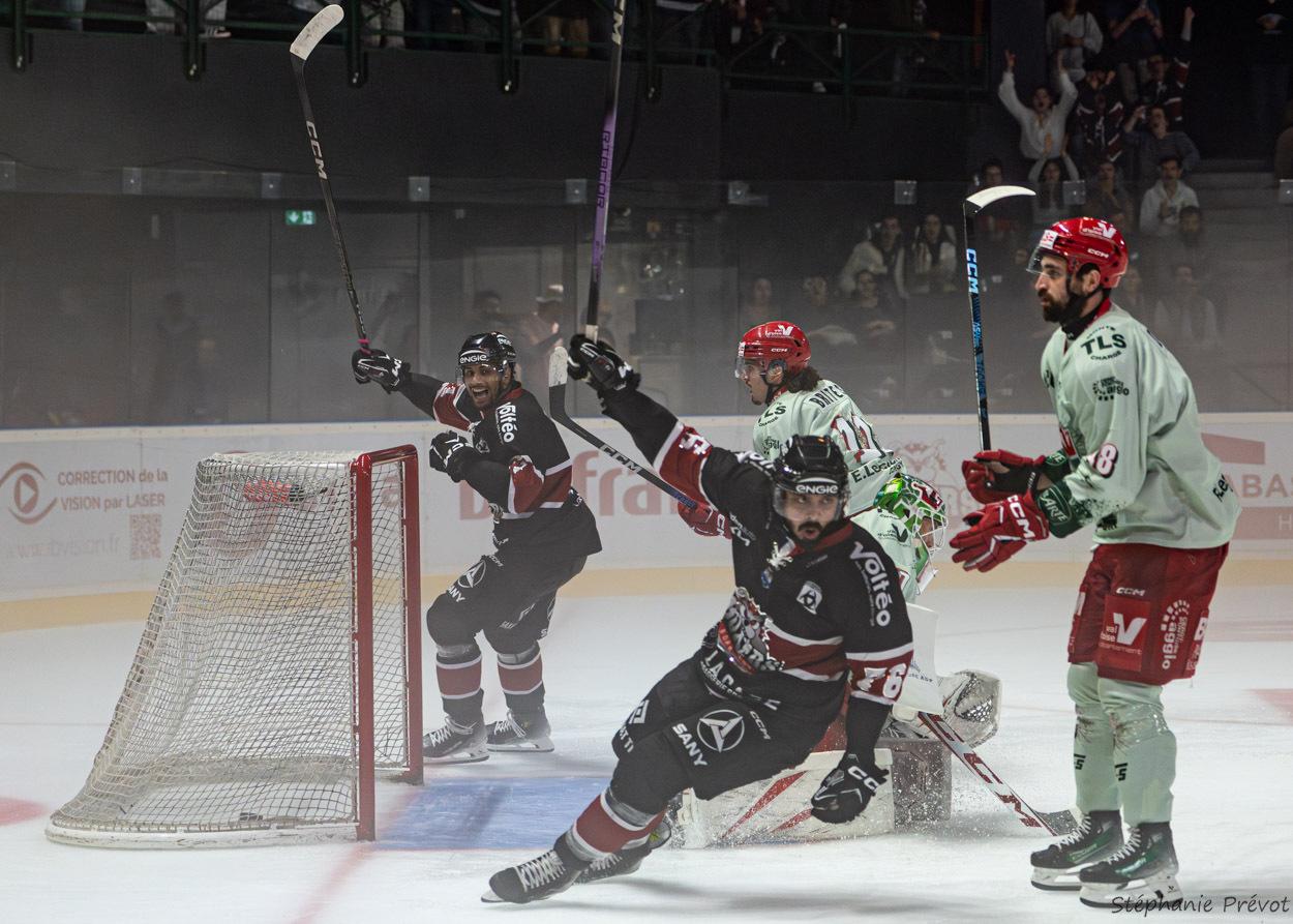 Bordeaux 6 - 4 Cergy-Pontoise