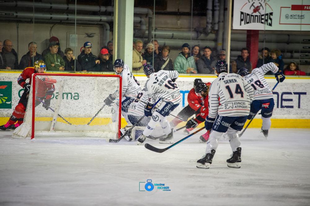 Chamonix  1 - 2 Angers 