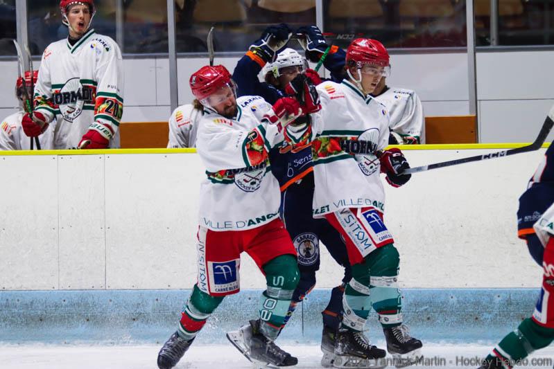 Clermont-Ferrand 10 - 1 Anglet II