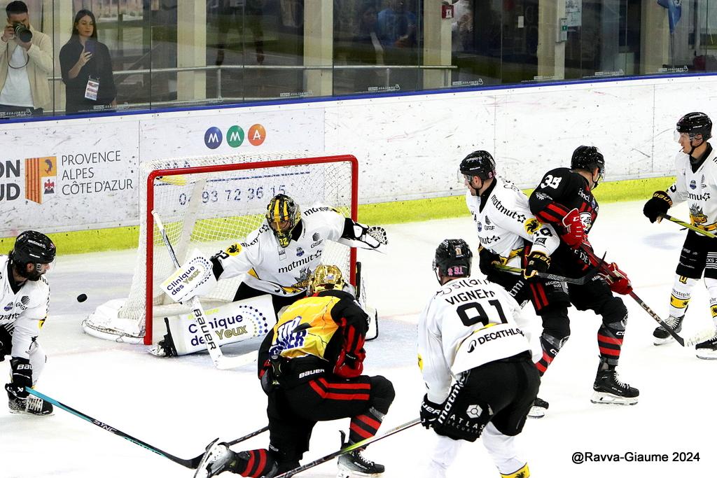Nice 2 - 0 Rouen
