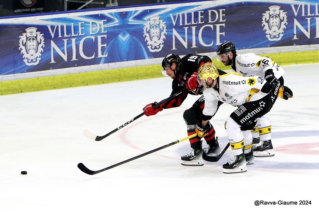 Nice 2 - 0 Rouen